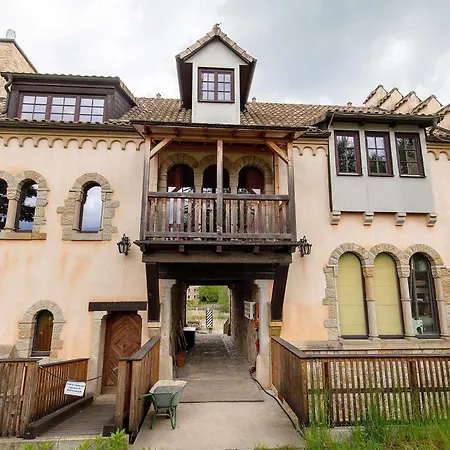Turmzimmer Für 4 Pers Auf 50 M² * Wachau